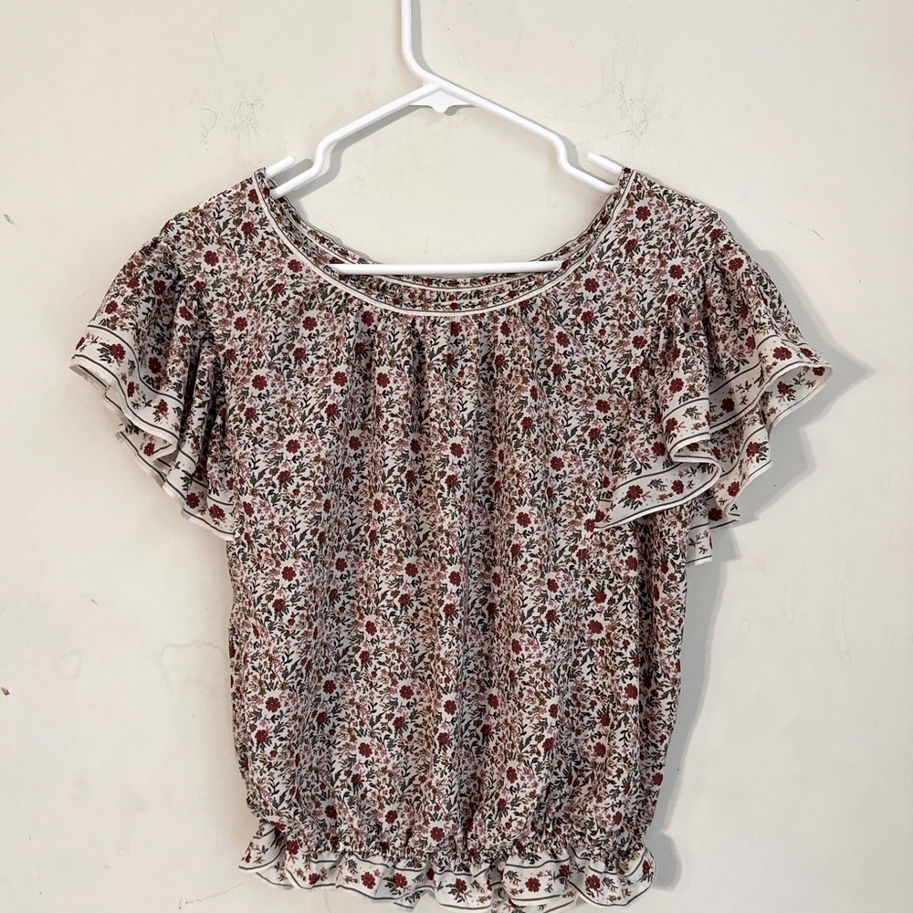 Max studio loose peasant blouse. Elastic waist band. floral pattern size S